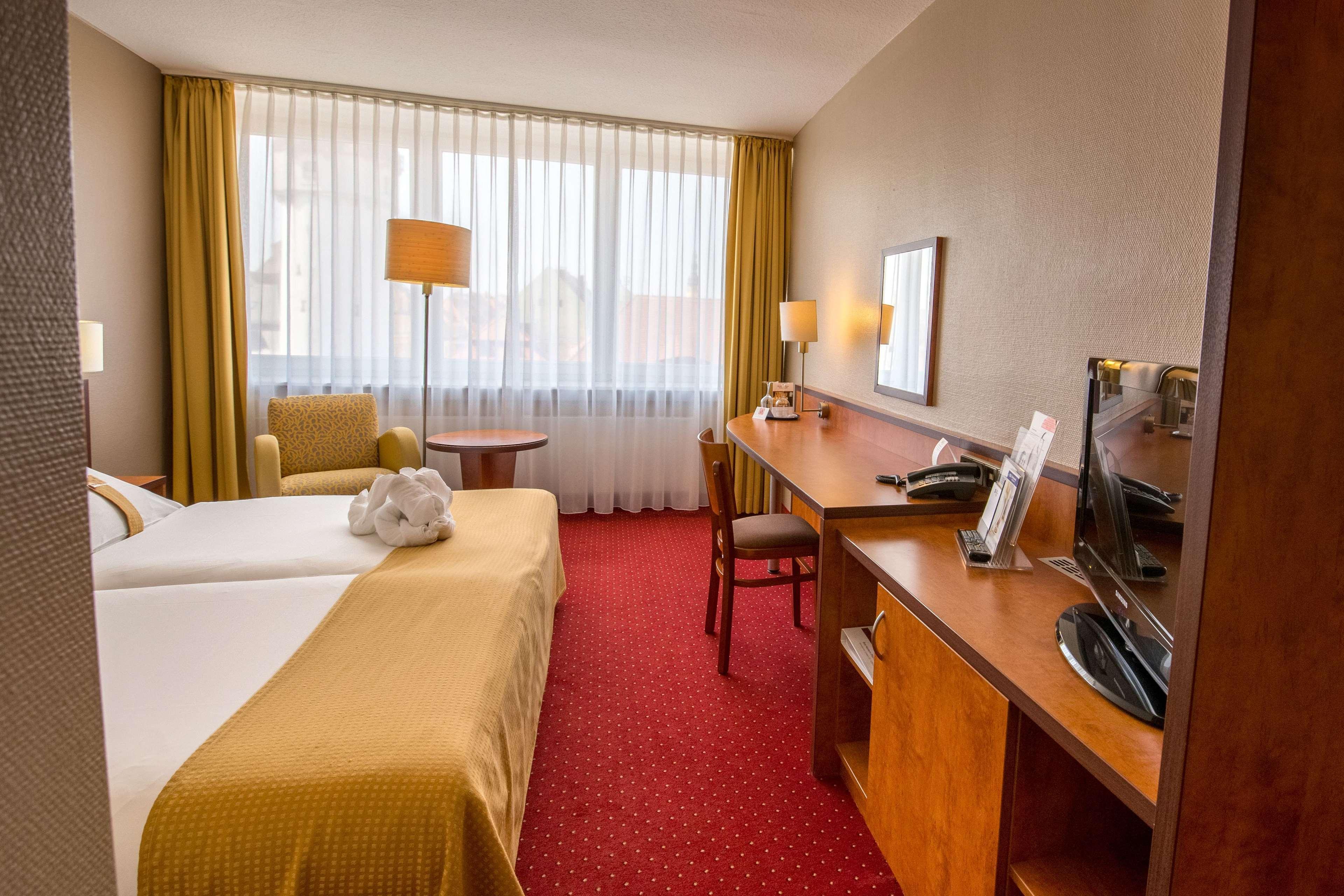 Best Western Plus Hotel เบาท์เซน ภายนอก รูปภาพ