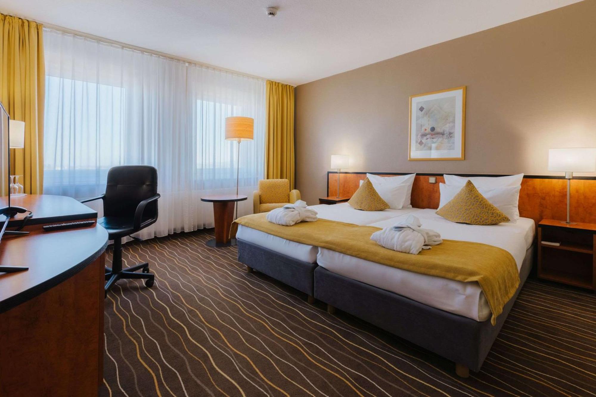 Best Western Plus Hotel เบาท์เซน ภายนอก รูปภาพ