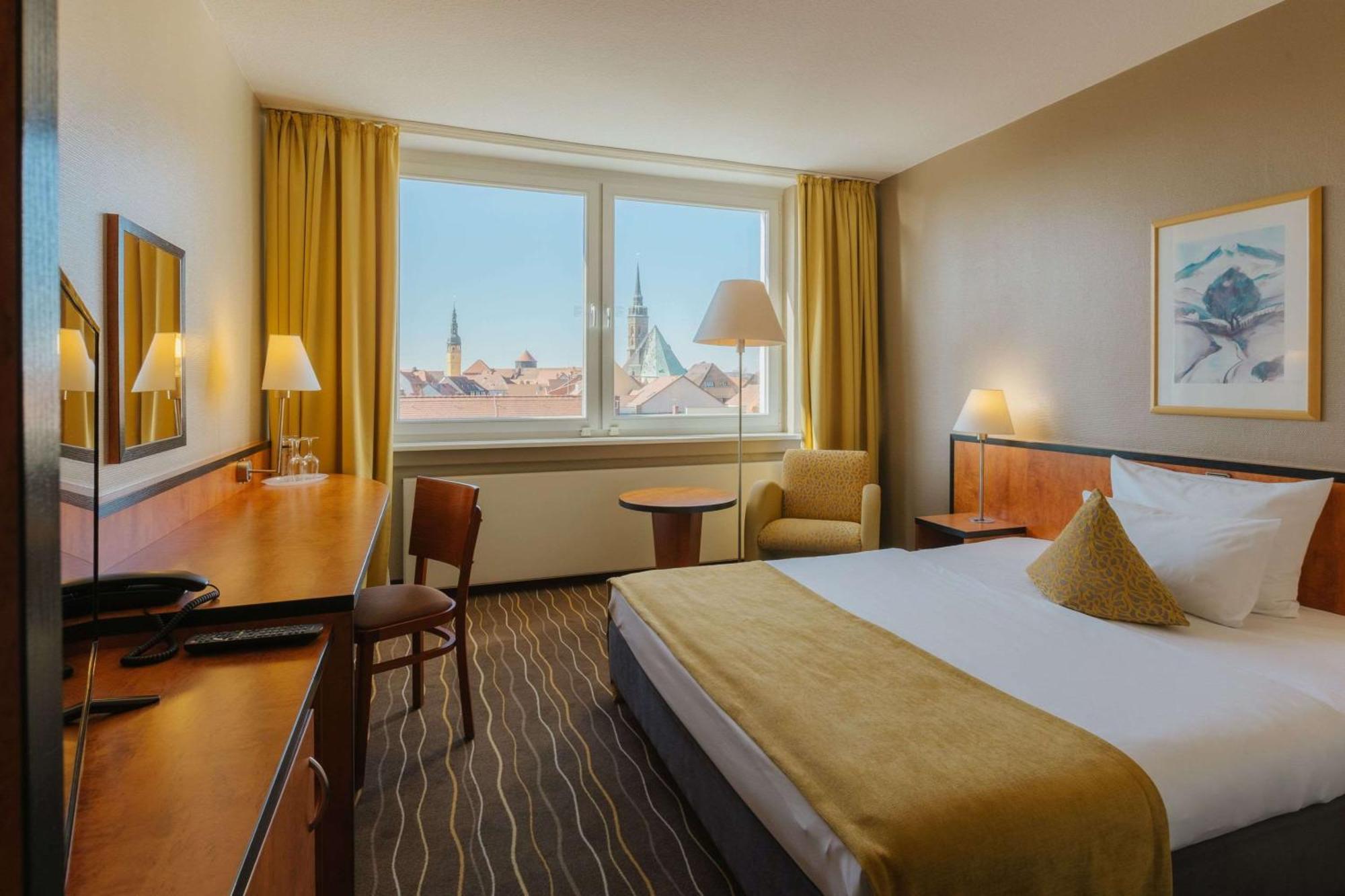 Best Western Plus Hotel เบาท์เซน ภายนอก รูปภาพ